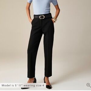 Kate straight-leg pant in bi-stretch cotton blend.